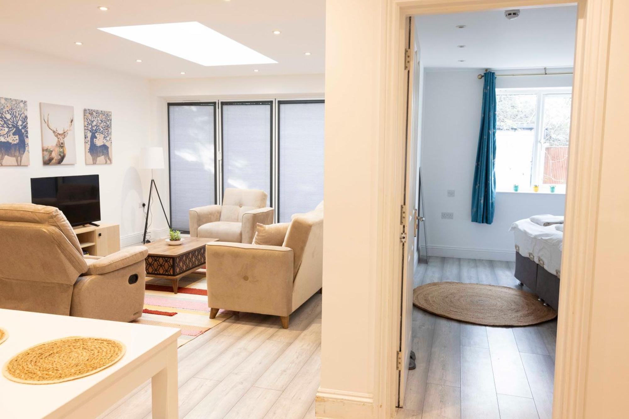 1 Bedroom Flat In Putney * Лондон