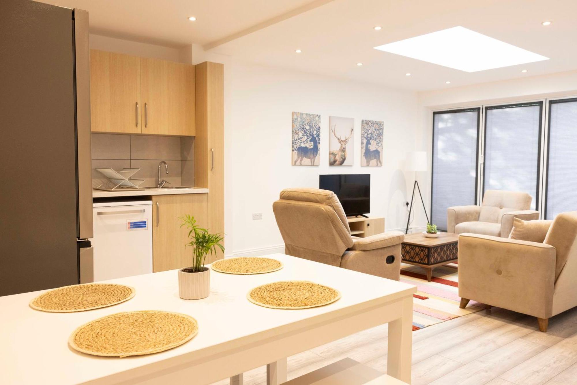 1 Bedroom Flat In Putney * Лондон