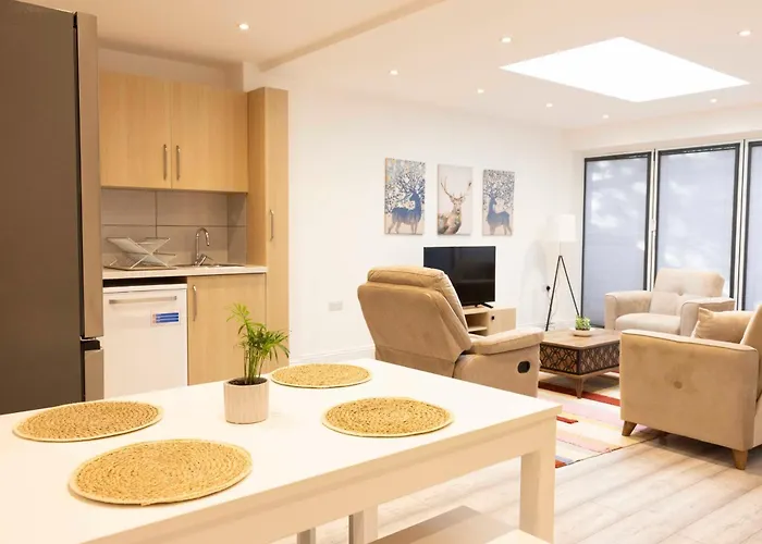 1 Bedroom Flat In Putney